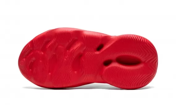 Yeezy Foam RNNR - Vermillion