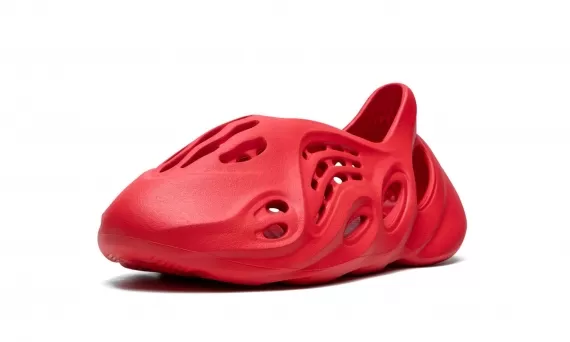 Yeezy Foam RNNR - Vermillion