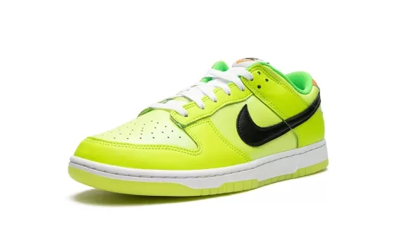 Nike Dunk Low - Glow in the Dark