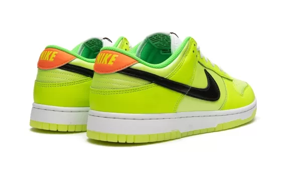 Nike Dunk Low - Glow in the Dark