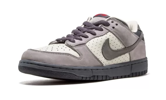 Nike Dunk Low Pro SB - Band-aid