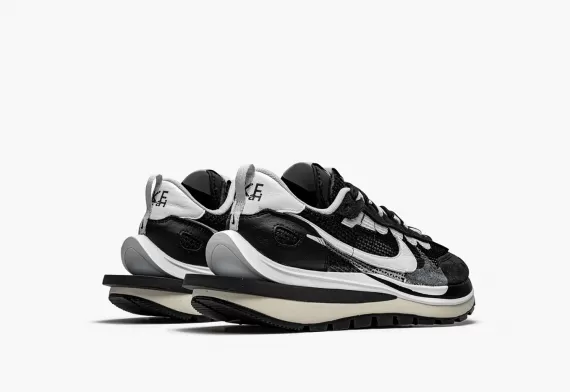 Get the Latest Men's sacai x Nike Vapor Waffle - Black White