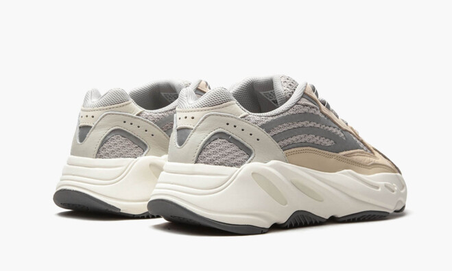 Yeezy Boost 700 V2 - Cream