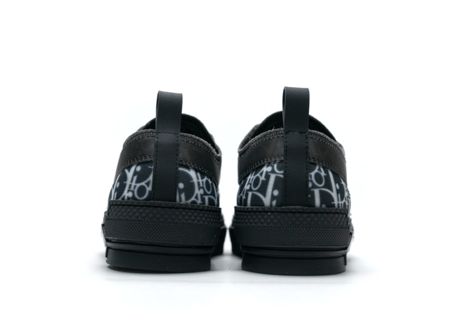 Make a purchase on Dior Low Noir Black for Men!