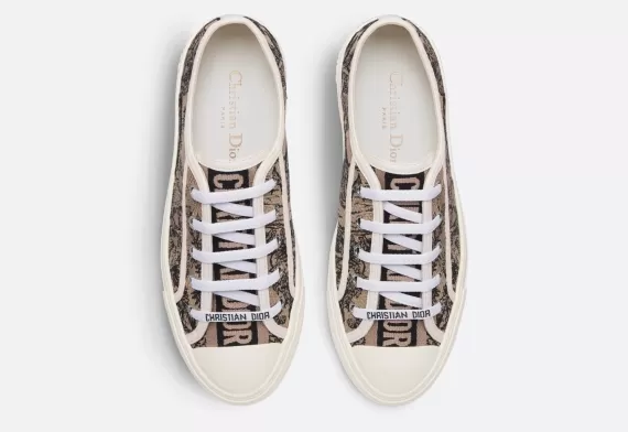 WALK'N'DIOR Sneaker Beige and Black With Toile de Jouy Voyage Motif