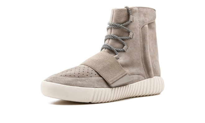Get the Yeezy Boost 750 for men - Gray/White on sale now
