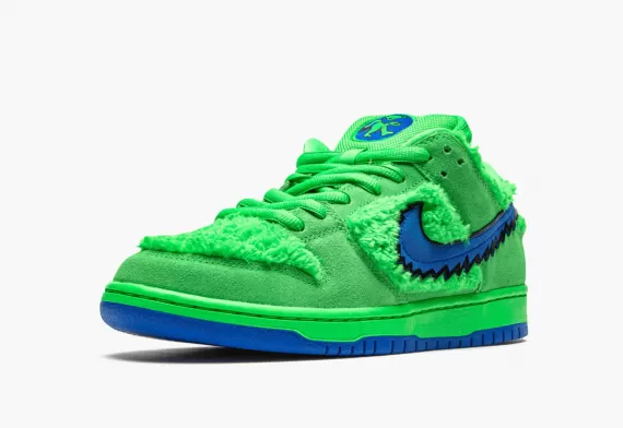 SB DUNK LOW Grateful Dead - Green Bear for Men - Get Yours Now!