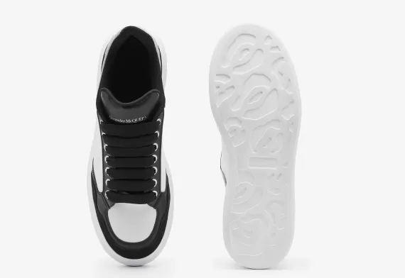 Oversized Sneaker in Black/White/Grey
