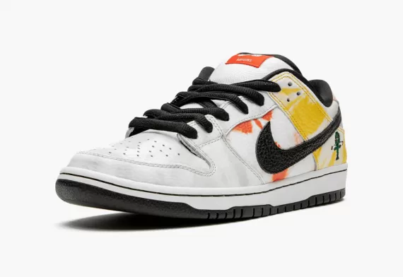 SB DUNK LOW - Tie-Dye Rayguns 2019 - White