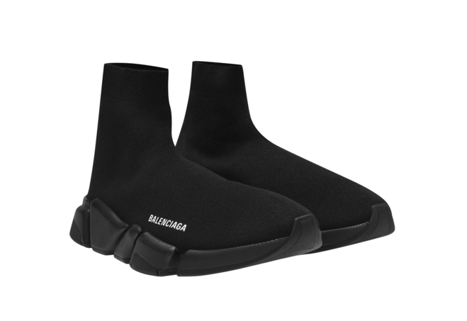 Look sharp with a pair of original Balenciaga Speed Runners 2.0 Black - New!