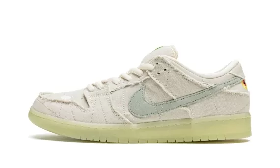 SB Dunk Low - Mummy