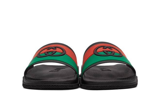 Look sharp with this new men's Gucci collection: Black Interlocking G Slides.