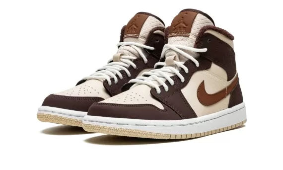 Air Jordan 1 Mid SE - Brown Basalt Fleece