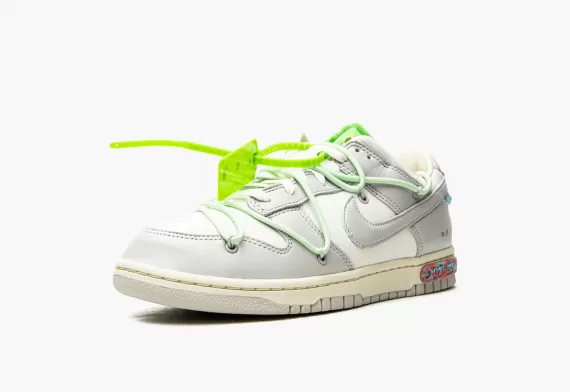 Grab the new NIKE DUNK LOW Off-White - Lot 7 for women from the outlet