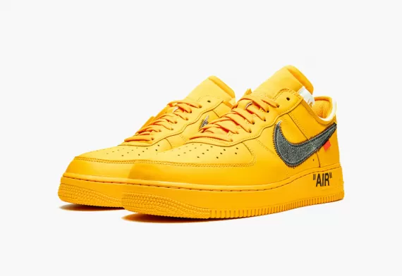 Never go out of style with the classic NIKE AIR FORCE 1 LOW Off-White - University Gold for women!