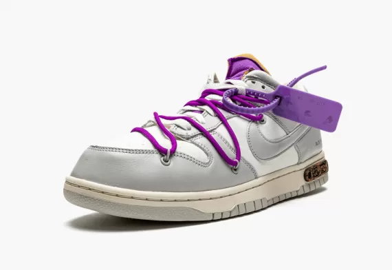 Discounted Women's Nike DUNK LOW Off-White - Lot 28