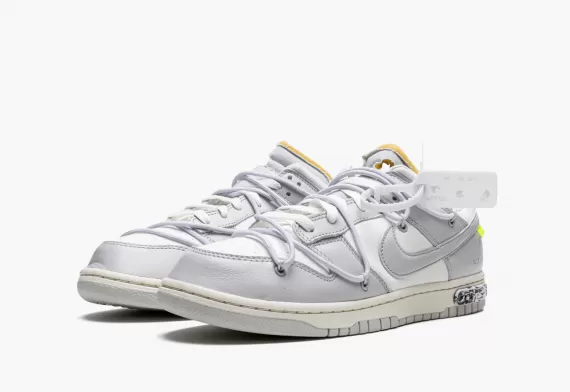 Step out in confidence wearing the Nike DUNK LOW Off-White - Lot 49 created for Women.