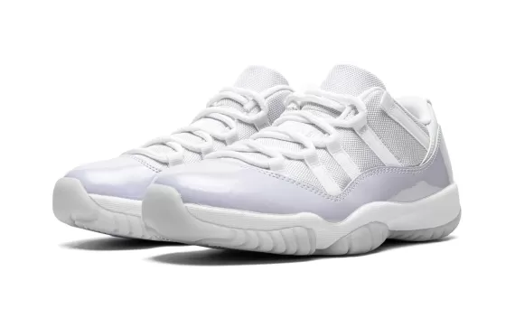 Air Jordan 11 Low - Pure Violet