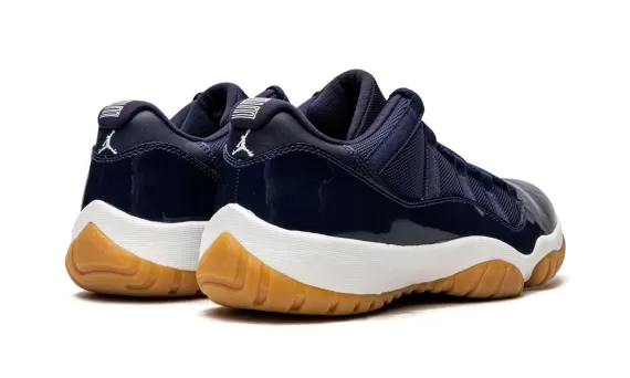 Air Jordan 11 Retro Low - Navy/Gum