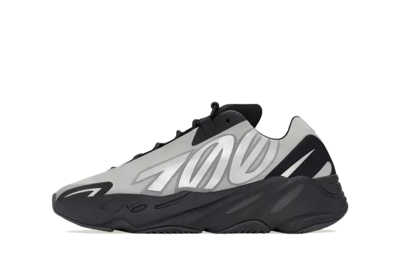 Get the metallic YEEZY 700 MNVN for Men - Outlet Sale Original