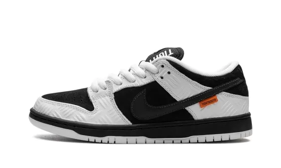 SB Dunk Low - TIGHTBOOTH