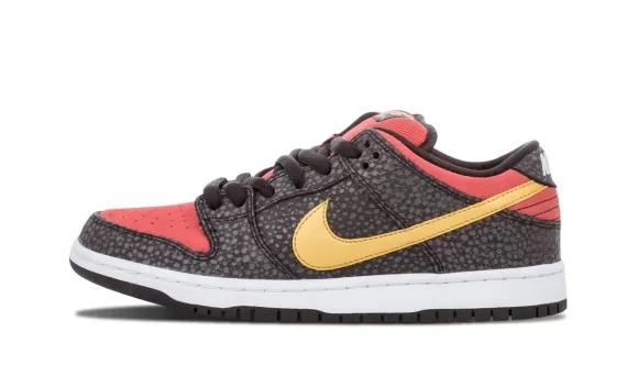 SB Dunk Low Premium QS - Walk Of Fame