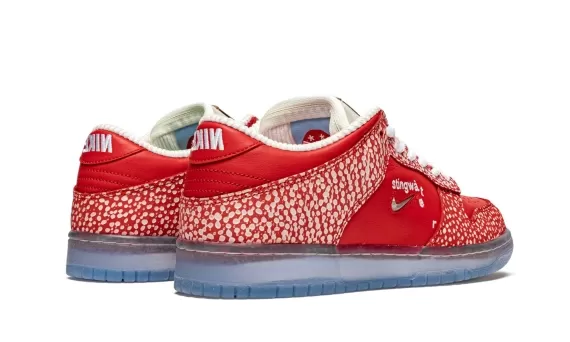 SB Dunk Low Stingwater - Magic Mushroom