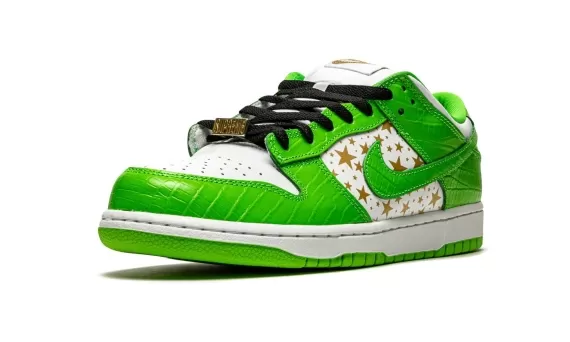 SB Dunk Low Supreme - Stars - Mean Green