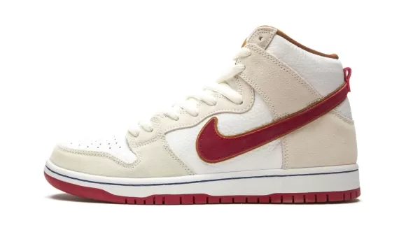 SB Dunk High - Team Crimson