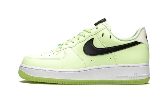 Air Force 1 Low '07 LX Glow in the Dark - Have a Nike Day