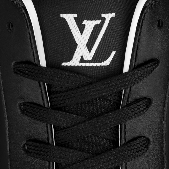 Get the Louis Vuitton Rivoli Sneaker for men in black and make a statement in style. Buy original, new now!