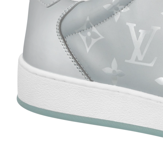 Look Styling in the Latest Men's Louis Vuitton Rivoli Sneaker