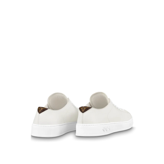 Steal the Style: Louis Vuitton White Grained Calf Leather Resort Sneakers