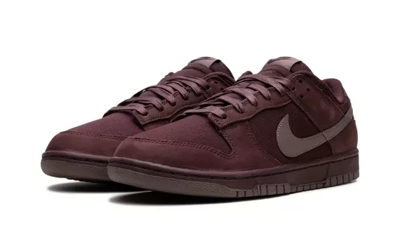 Dunk Low - Burgundy Crush